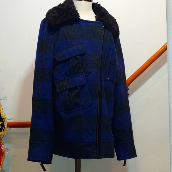 DKNY & Michael KORS Plaid Coat & Boots Set - Picture 5 of 8